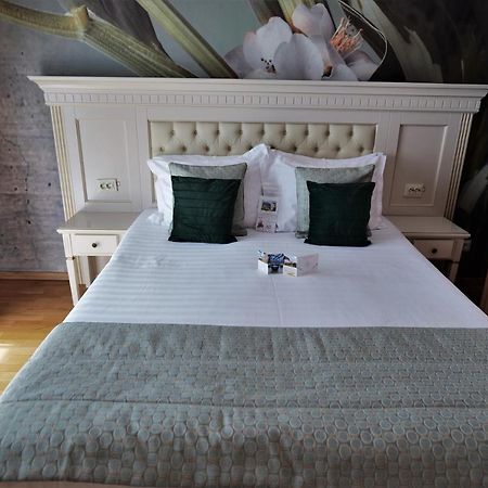 Park Luxury Rooms Predeal Exterior foto