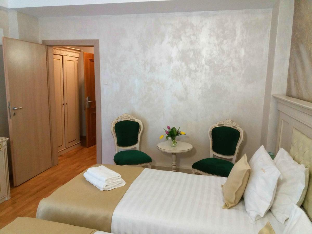 Park Luxury Rooms Predeal Exterior foto